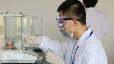 高低溫濕熱試驗(yàn)箱中相對濕度的研究